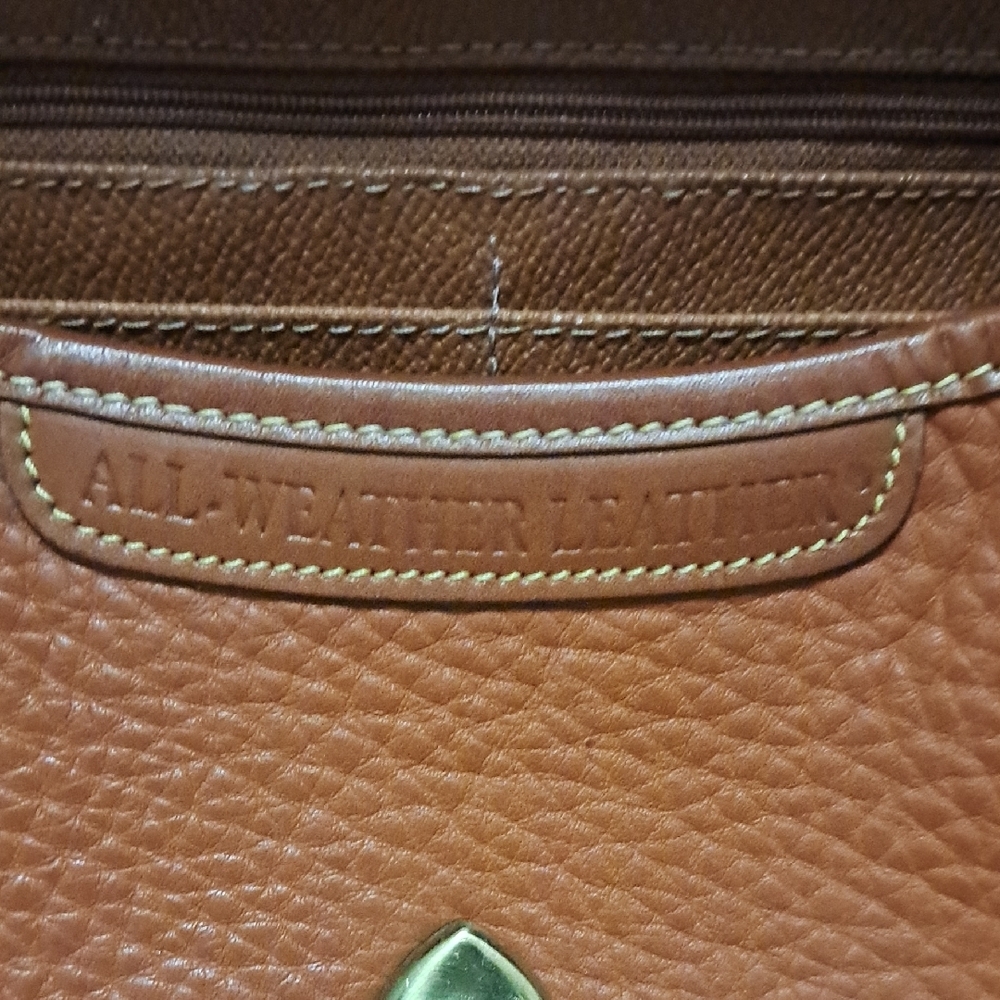 Dooney & Bourke RARE Vintage AWL All Weather Leather Calgary Saddle Bag - Picture 4 of 10